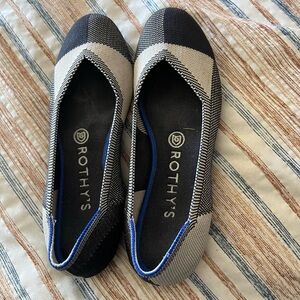 Rothy’s shoes in Size 7.